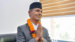 अर्यालले पदभार ग्रहण गरेलगत्तै नेपाल प्रहरीका ४८ एसपी र ९० डीएसपीको सरुवा, को कहाँ ? (सूचीसहित)