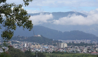 वर्षा गराउने न्यून चापीय प्रणाली बाहिरिएसँगै मौसममा सुधार
