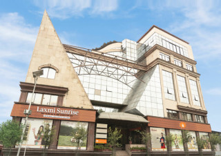 साढे २ अर्ब वितरणयोग्य मुनाफा भएको लक्ष्मी सनराइज बैंकको नाफा कति ?