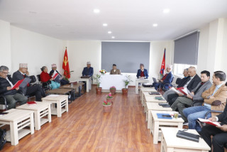 एमाले सचिवालय बैठक (तस्बिरसहित)