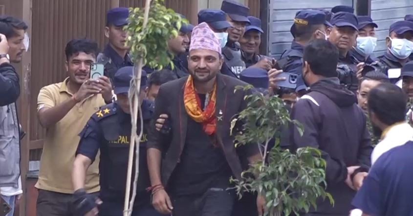 निकोलस भुसाल फेरि पक्राउ