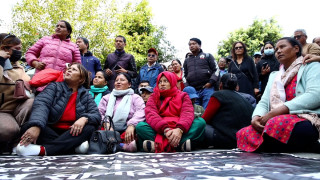 सहकारी पीडितहरु फेरि धर्नामा