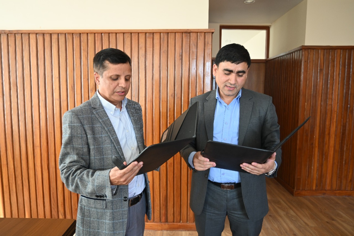 राष्ट्रिय जीवन बीमा कम्पनीका नवनियुक्त अध्यक्ष अर्यालले लिए शपथ