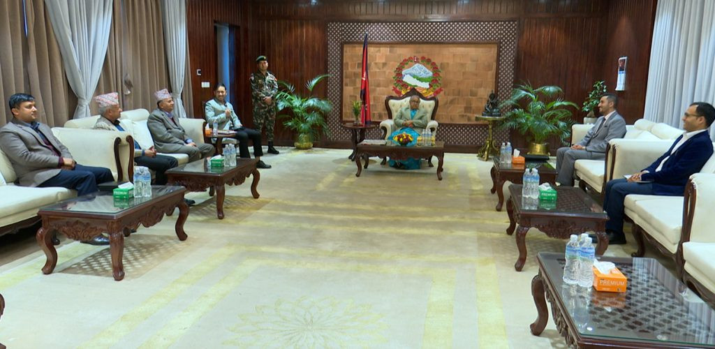 प्रधानमन्त्री कार्की र एमालेका नेताहरूबीच छलफल