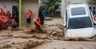 इन्डोनेसियामा भीषण बाढी: मृतकको संख्या ४४२ पुग्यो