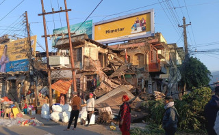 हेटौंडा सडक विस्तार कार्य तत्कालका लागि स्थगित