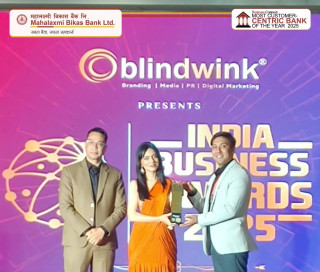 महालक्ष्मी विकास बैंक अन्तर्राष्ट्रिय अवार्डबाट सम्मानित