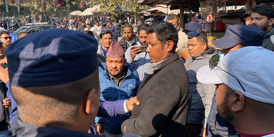 उम्मेदवारहरूको नामावली फेरबदल गरी प्रचार गरेको आरोपमा एक जना पक्राउ