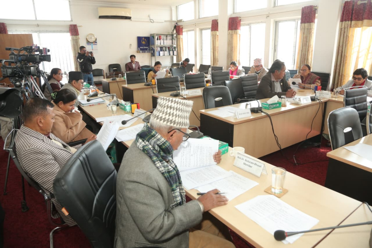 सरकारलाई राष्ट्रिय सभाका सांसदहरुको प्रश्नः तोकिएको मितिमा निर्वाचन हुन्छ कि हुँदैन ?