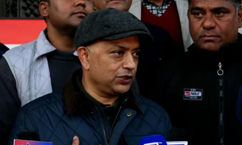 नाममात्रैको कार्यवाहक दिनुभयो, सबै शक्ति उतै देउवामा : गगन थापा