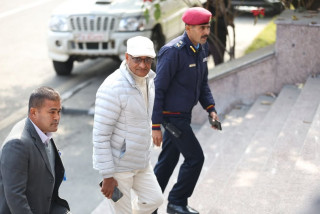 जाँचबुझ आयोग पुगे रमेश लेखक