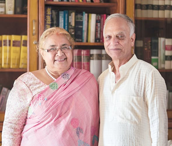 प्रधानमन्त्री कार्कीका श्रीमानको स्वास्थ्यमा समस्या, अस्पताल भर्ना