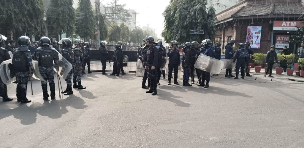 वीरगन्जमा ‘कर्फ्यु’ हटाइयो