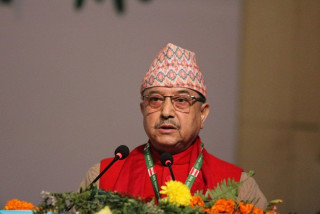 पार्टीलाई असर हुने कुनै पनि गतिविधि नगर्न कार्यवाहक सभापति खड्काको निर्देशन