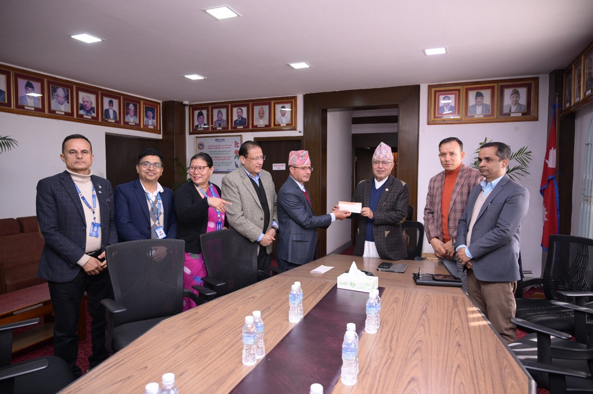 नागरिक लगानी कोषद्वारा भौतिक पूर्वाधार पुनर्निर्माण कोषमा ५१ लाख सहयोग