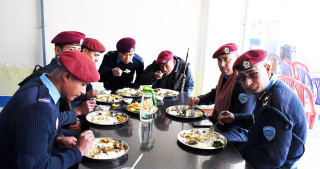 प्रहरीको राशन स्केल १० प्रतिशतले वृद्धि, अब पुग्यो १९ आइटम