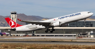 काठमाडौंबाट उड्नासाथ टर्किस एयरलाइन्स जहाजको इन्जिनमा आगलागी कलकत्तामा डाइभर्ट