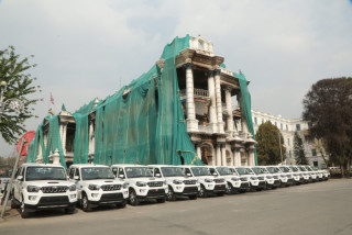 निर्वाचनका लागि भारतबाट नेपाललाई सवारी साधनहरूको सहयोग (तस्बिरहरु)