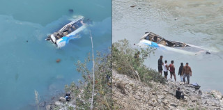 रामेछापको मसानटारमा बस दुर्घटना, ५ जनाको मृत्यु