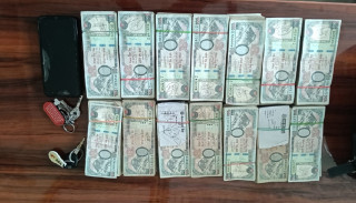 स्रोत नखुलेको १४ लाख नगदसहित २१ वर्षका युवक पक्राउ