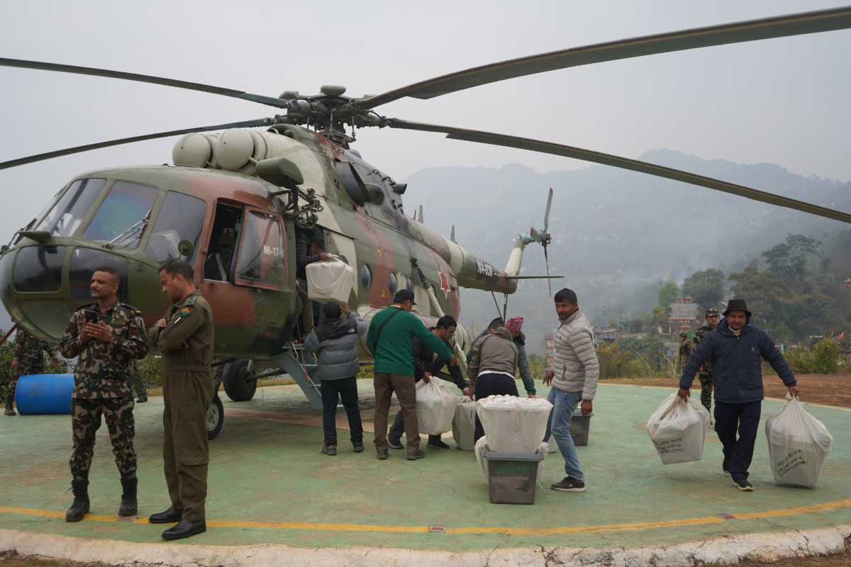 उत्तरी गोरखाका ७ वटा केन्दको मतपेटिका हेलिकप्टरबाट सदरमुकाम ल्याइयो