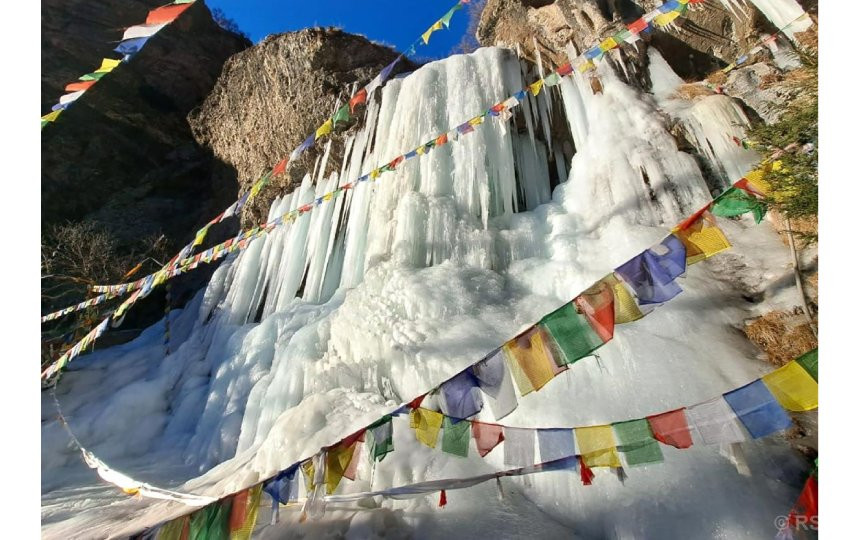 धार्मिक महत्वको लुङबुक गुफा