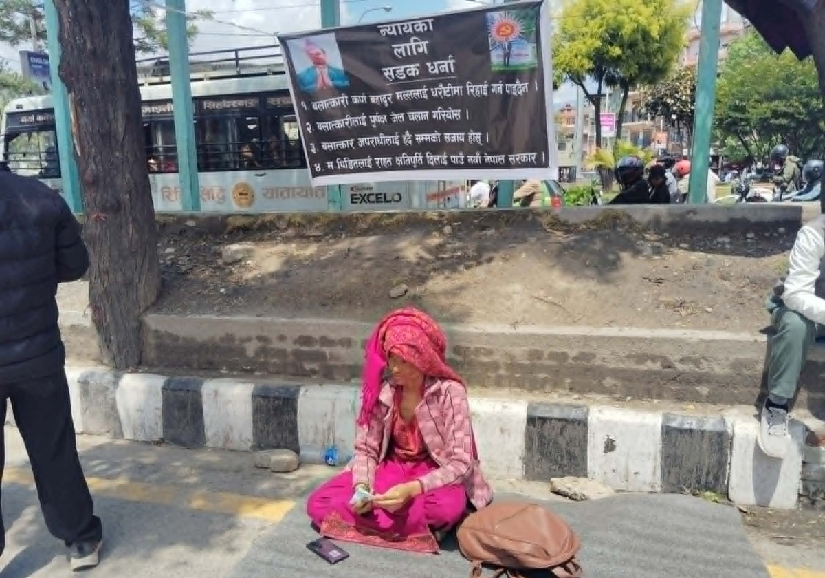 एमाले नेताबाट बलात्कृत खत्री भन्छिन्- श्रीमतीले छाडेको भन्दै रुदैं नजिक भयो, बलात्कार गरेर मलाई घर न घाटको बनायो