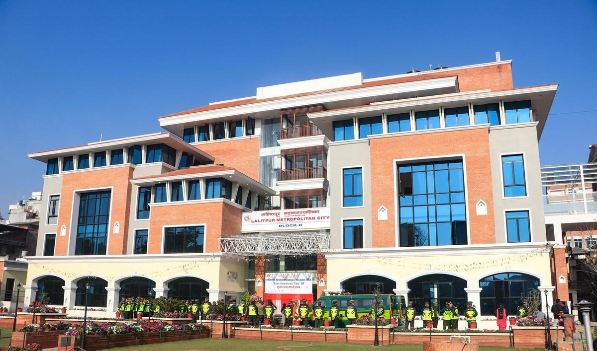 ललितपुर महानगरले सार्वजनिक बिदामा पनि अत्यावश्यक सेवा दिने