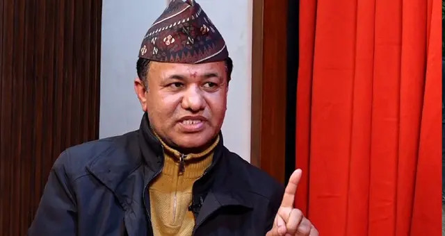 एमाले नेता कर्ण मल्ललाई पुर्पक्षका लागि थुनामा पठाउन आदेश : बलात्कार र गर्भपतनको गम्भीर आरोप