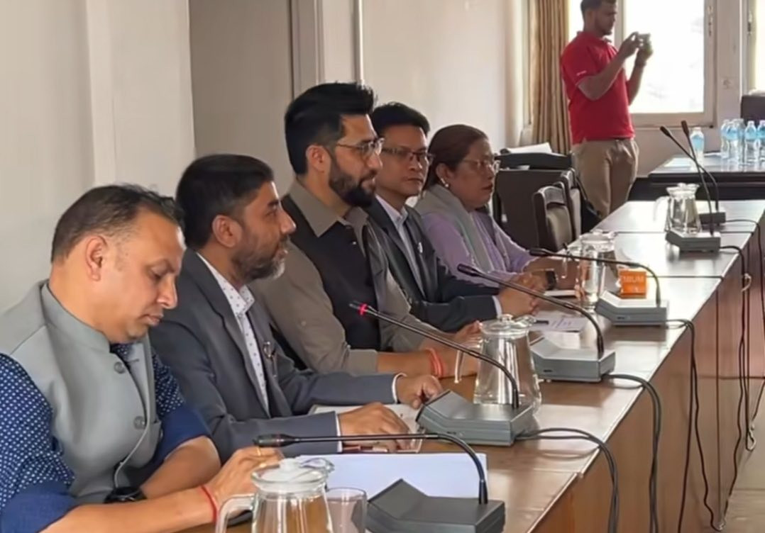 रास्वपाका सांसदलाई रविको १२ बुँदे निर्देशन