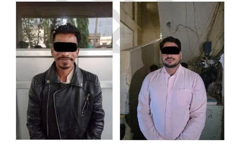 पूर्वाधार विकास कार्यालयको बोर्डमा मोबिल छर्किने दुई जना पक्राउ