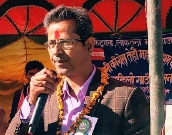 मापसे गरेर सडकको रेलिङ भत्काउने गोदावरीका मेयरलाई ३५ हजार जरिवाना