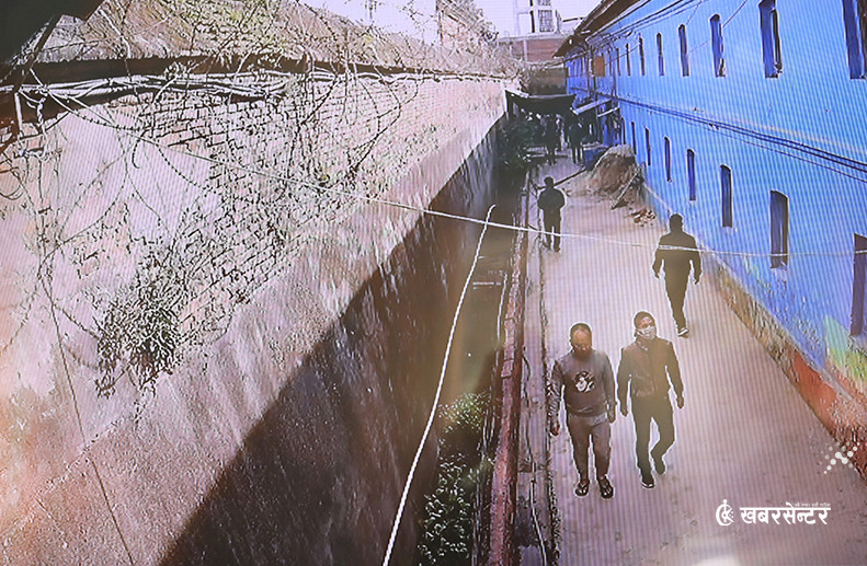 सुन्धारा कारागारबाट मध्यरातमा महिला कैदी पर्खाल नाघेर फरार