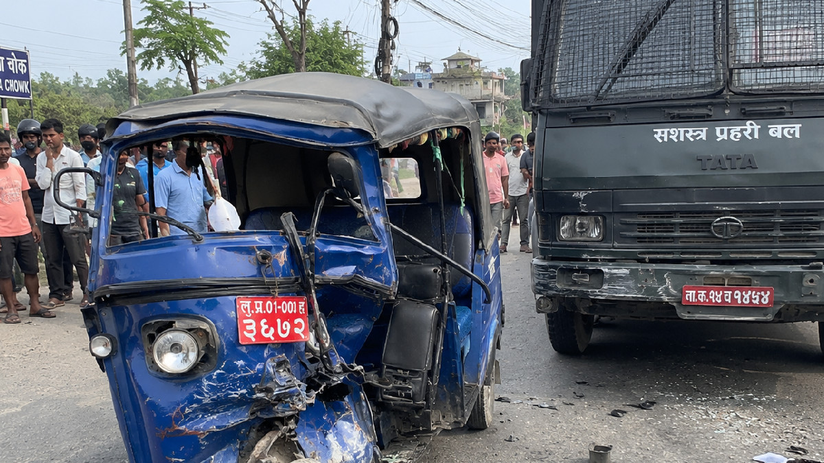सशस्त्र प्रहरीको गाडीले टेम्पोलाई ठक्कर दिँदा ३ वर्षे बालकको मृत्यु