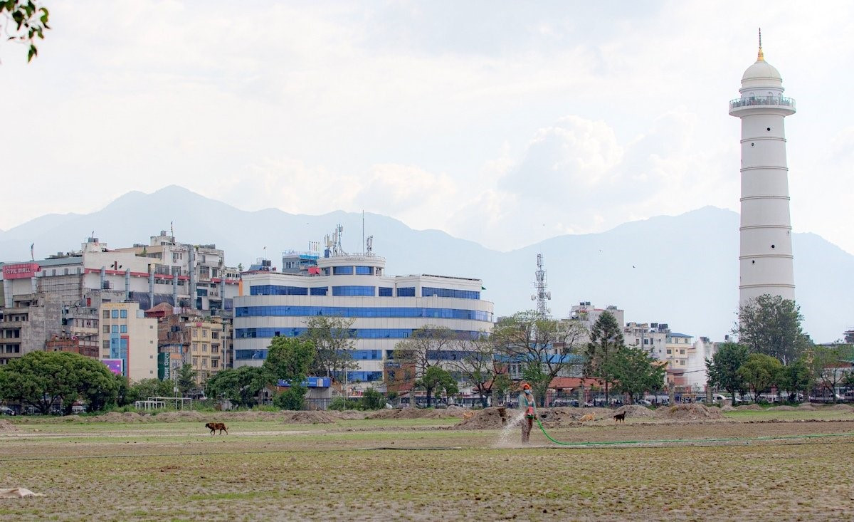 अब फेरिनेछ टुँडिखेलको रूप: उजाड मैदानमा दुबो रोप्न थालियो