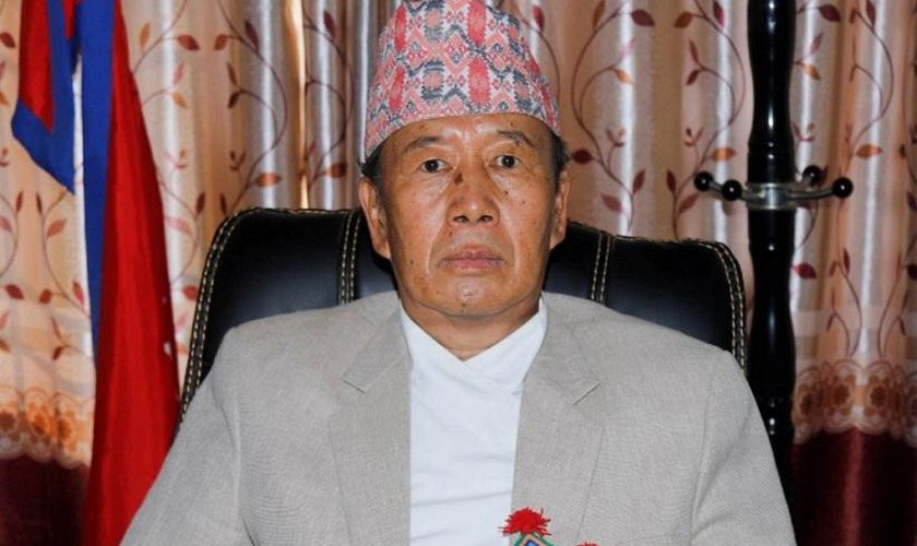 प्रदेश प्रमुख खापुङसमक्ष प्रतिवेदन पेस