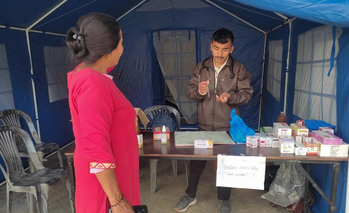 होल्डिङ सेन्टरका सुकुमवासीलाई नियमित स्वास्थ्य परीक्षण र उपचार सेवा