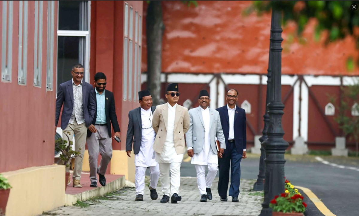 शपथका लागि राष्ट्रपति कार्यालय पुगे सुधन र महावीर