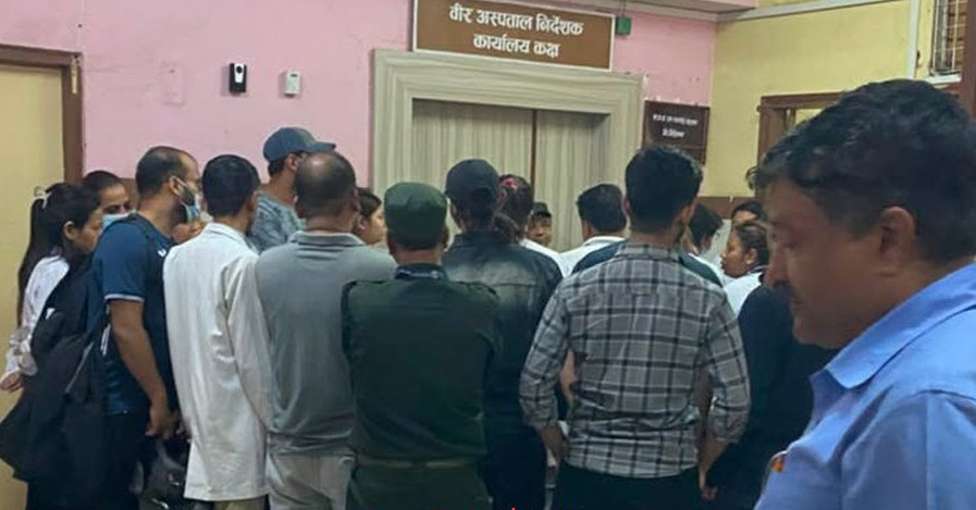 वीर अस्पतालका करार कर्मचारी आन्दोलित