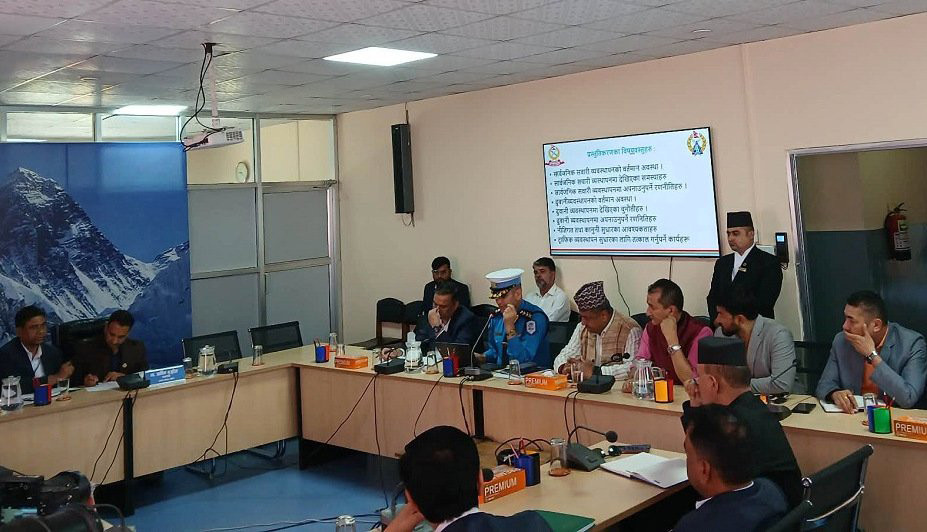 ट्राफिक नियम मिच्नेलाई ५० हजार जरिवाना र एआई ट्राफिक प्रणाली लागू गर्न जोड