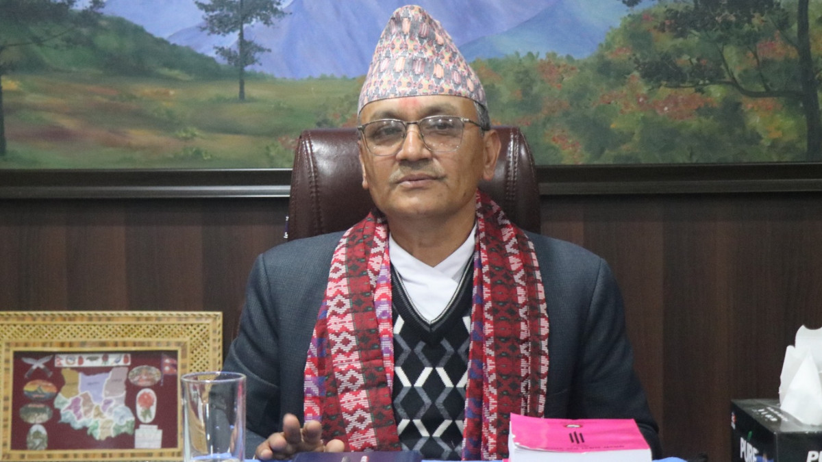 कोशीका आन्तरिक मामिला मन्त्रीको निवासमा मध्यरातमा प्रहरीको छापा