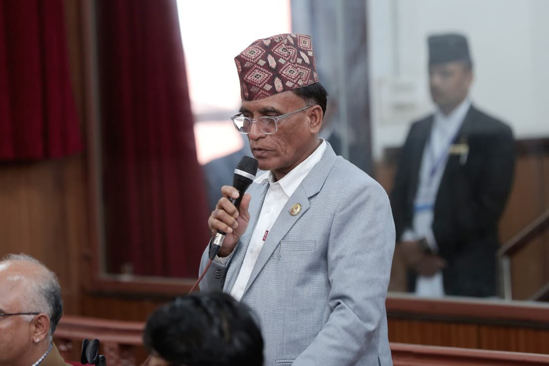 मन्त्री र सांसदहरूलाई साइकलको व्यवस्था गर्न नेकपा सांसद विश्वकर्माको प्रस्ताव