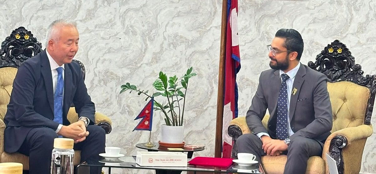 शिक्षामन्त्रीसँग जापानी राजदूतको शिष्टाचार भेटवार्ता