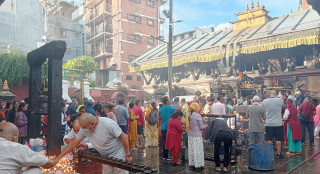 बंगलामुखीमा भक्तजन