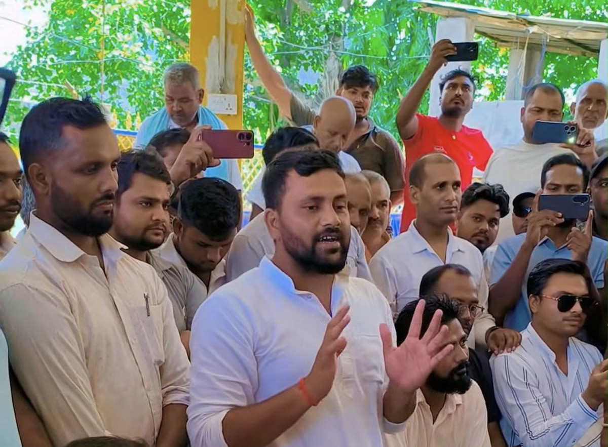 रास्वपा सांसद गणेश पौडेलमाथि मसी प्रहार गर्ने पक्राउ माग गर्दै प्रहरीमा जाहेरी