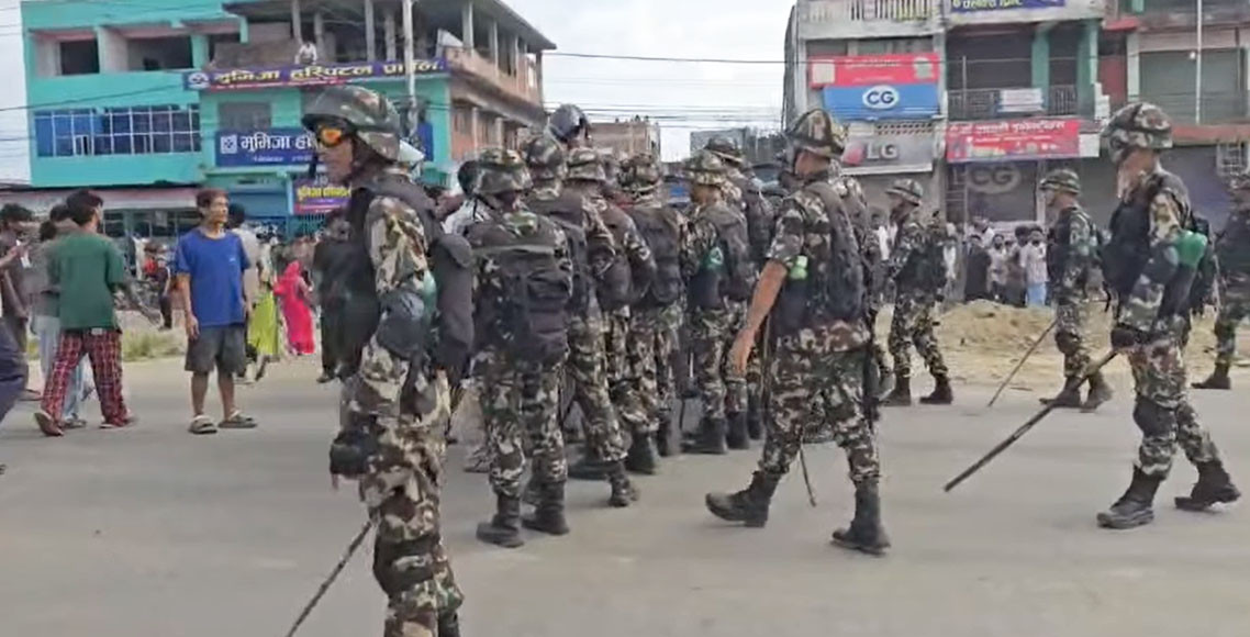 सिरहाको लहानमा पनि कर्फ्यु