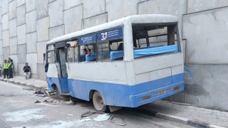 काठमाडौं ग्वार्कोमा बस दुर्घटना, एकजनाको मृत्यु, ६ जना घाइते