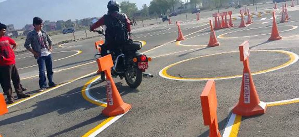 ड्राइभिङ लाइसेन्सका लागि स्वास्थ्य परीक्षण अब तोकिएका १७ स्वास्थ्य संस्थाबाट मात्रै