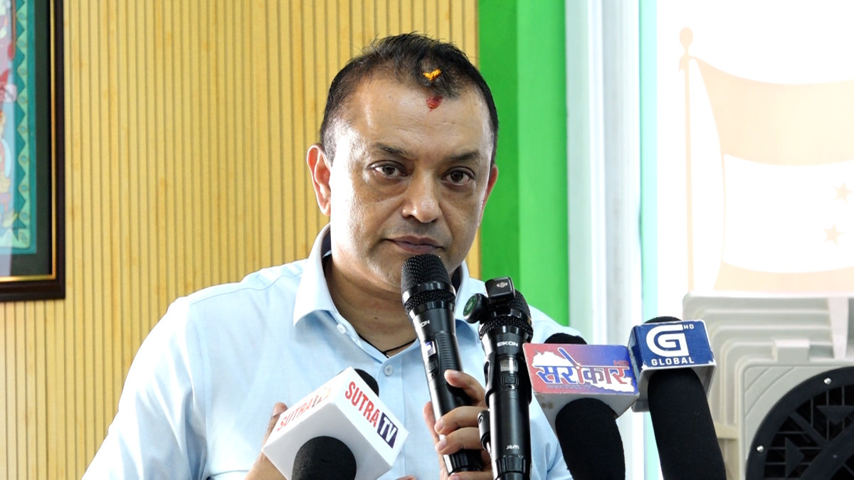 १५ औँ राष्ट्रिय महाधिवेशनको कार्यतालिका कुनैपनि हालतमा तलमाथि हुँदैनः गगन थापा