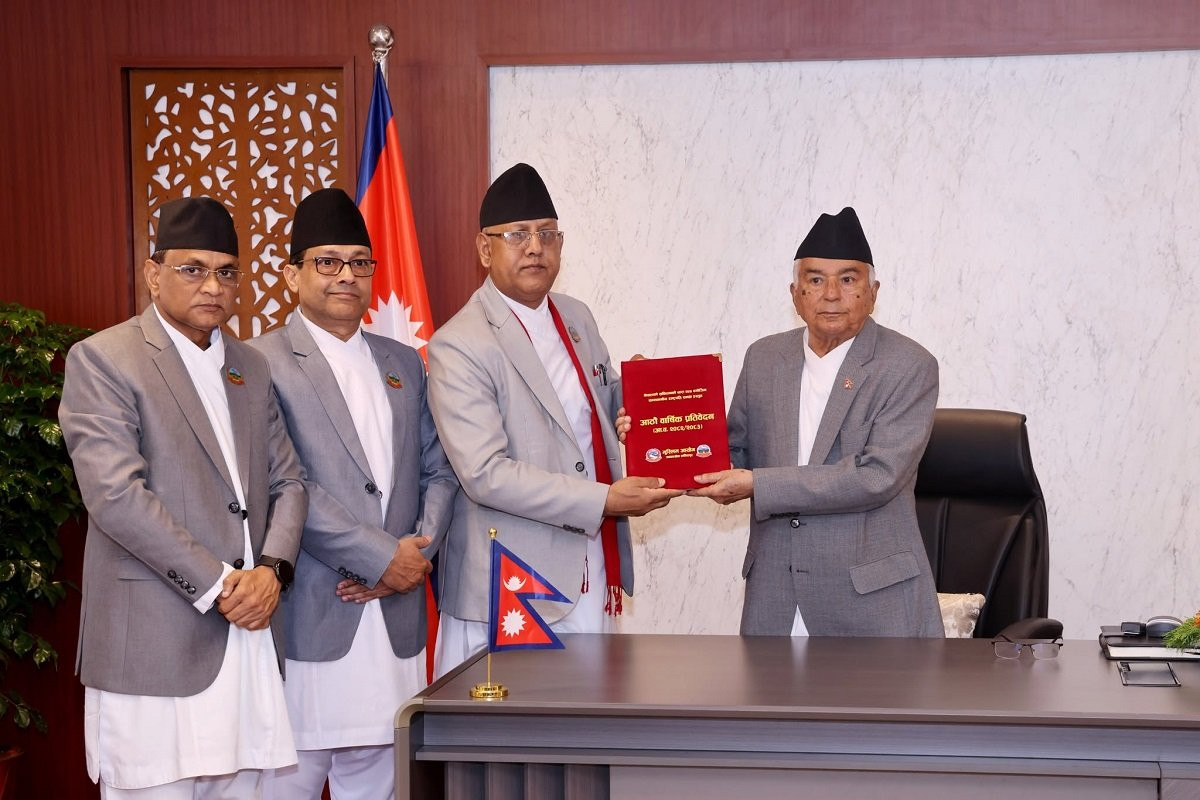 राष्ट्रपतिसमक्ष मुस्लिम आयोगको प्रतिवेदन पेस